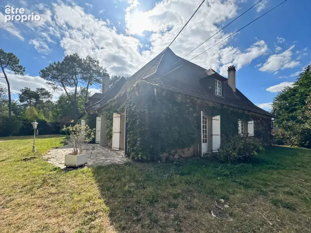Chancelade – propriété de caractère aux volumes remarquables, au cœur d’un parc clos de 1,5 hectare - photo 24