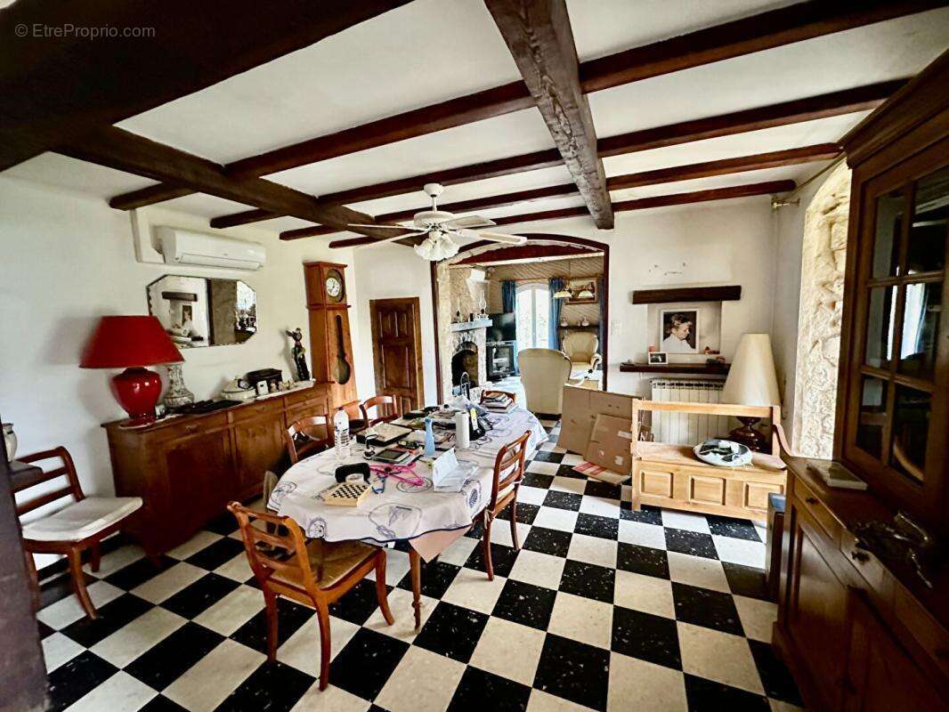 Maison à GORDES