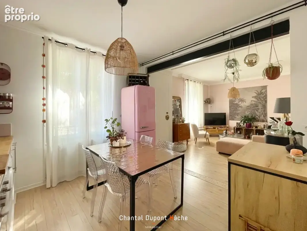 LUISANT - Maison années 50 avec 2 chambres, garage et terrasse ! - photo 3