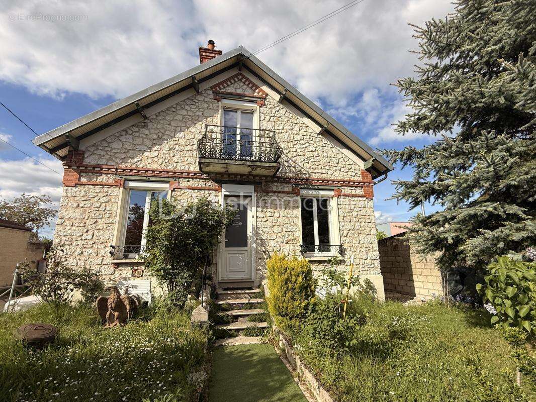 Maison à CHAMPAGNE-SUR-SEINE