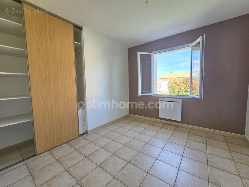 Maison à RUELLE-SUR-TOUVRE