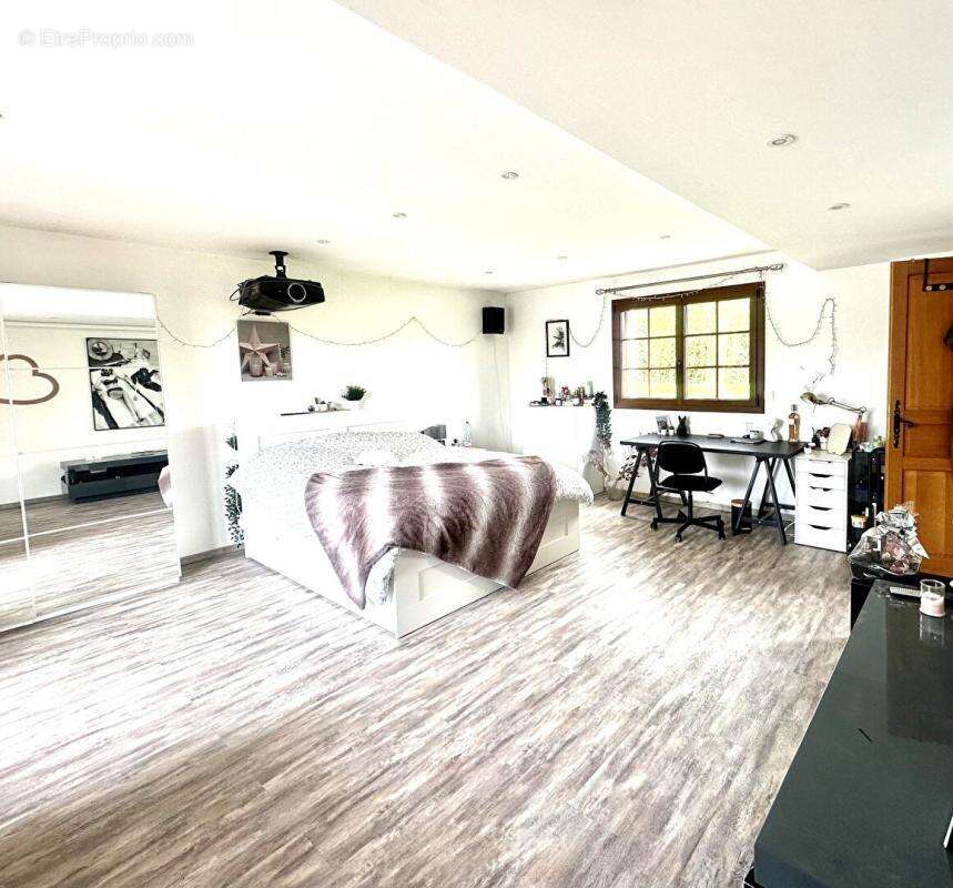 Maison à PONT-L&#039;EVEQUE