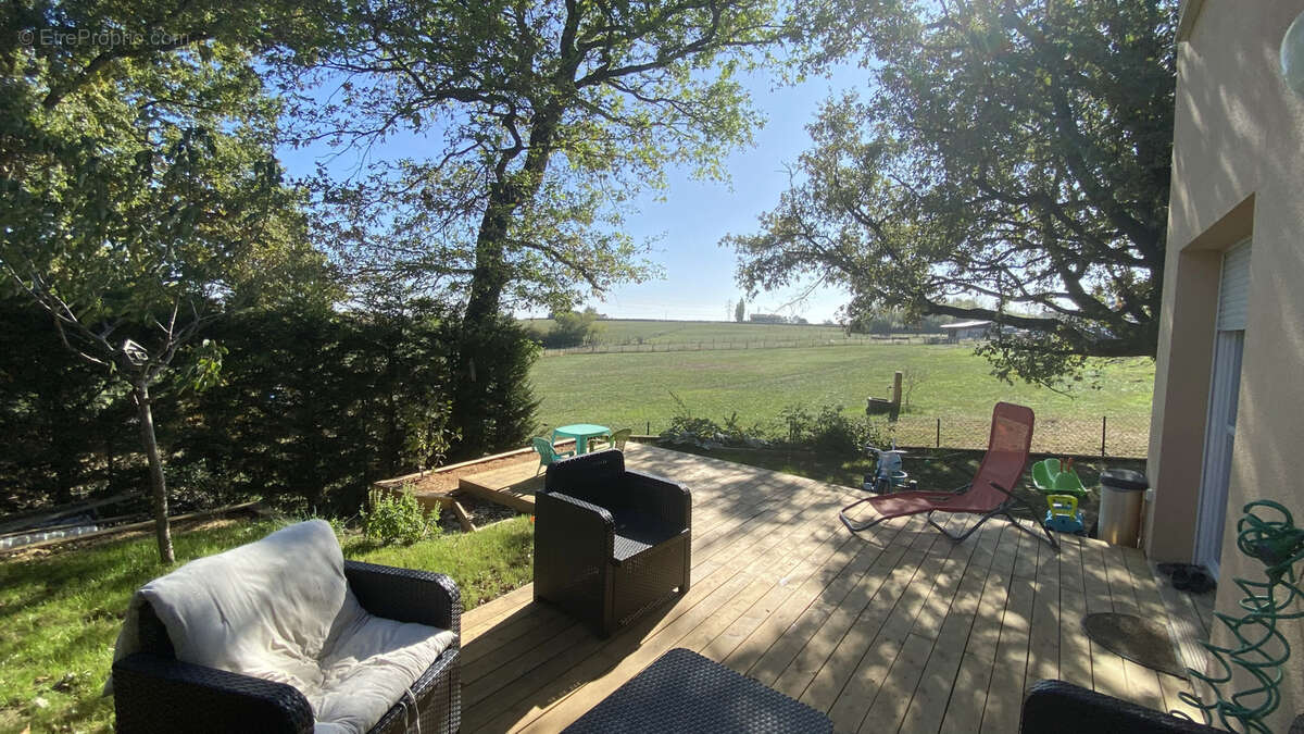 Appartement à SAINTE-CONSORCE