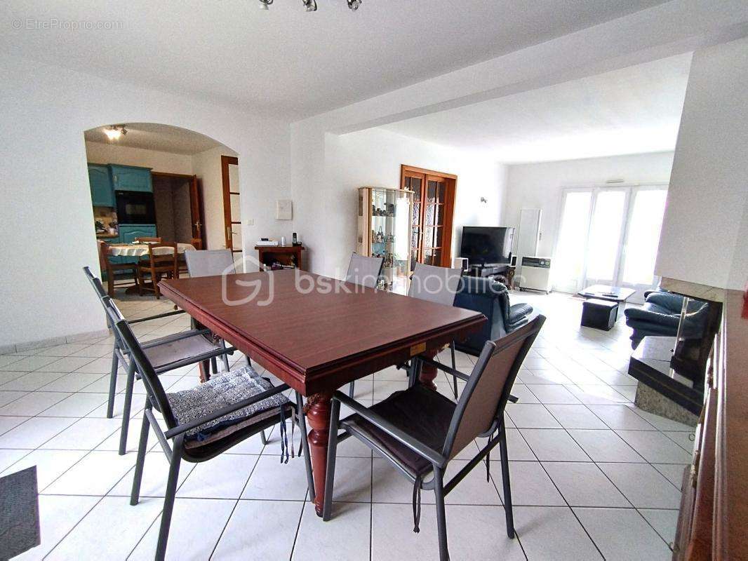 Maison à CLAYE-SOUILLY