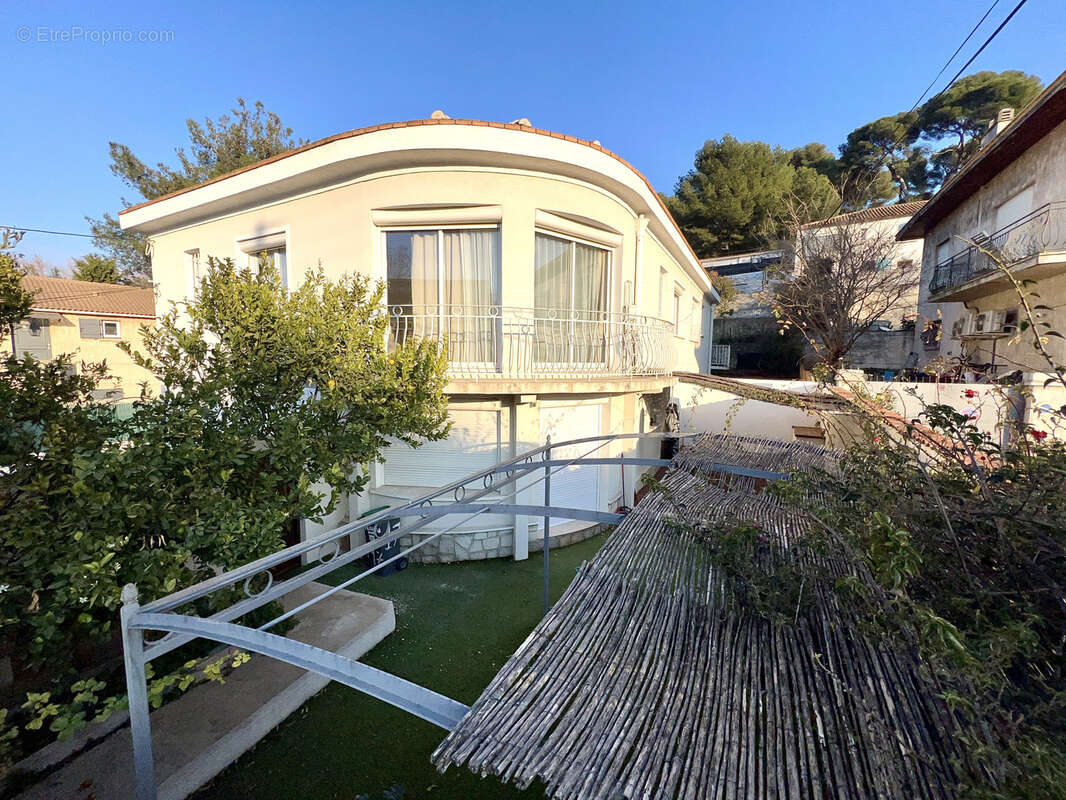 Appartement à MARSEILLE-13E