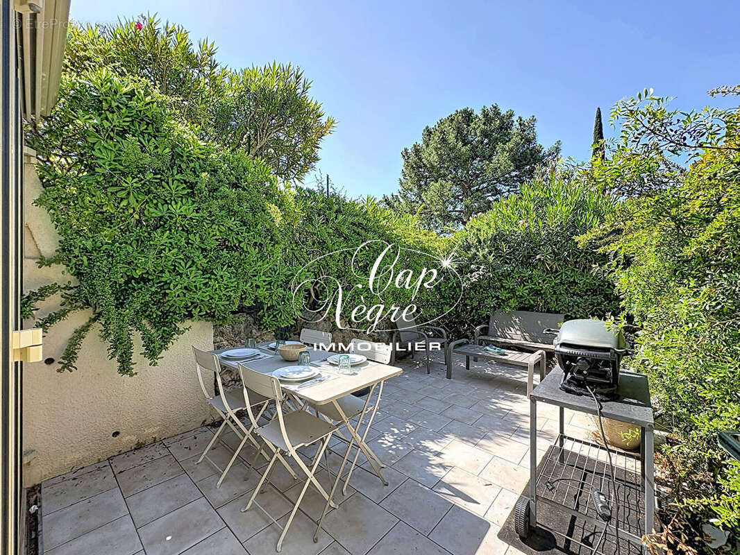 Mazet 3 pieces avec jardin et piscine à pramousquier - photo 4