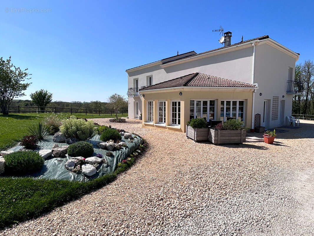 Maison à VILLENEUVE-SUR-LOT