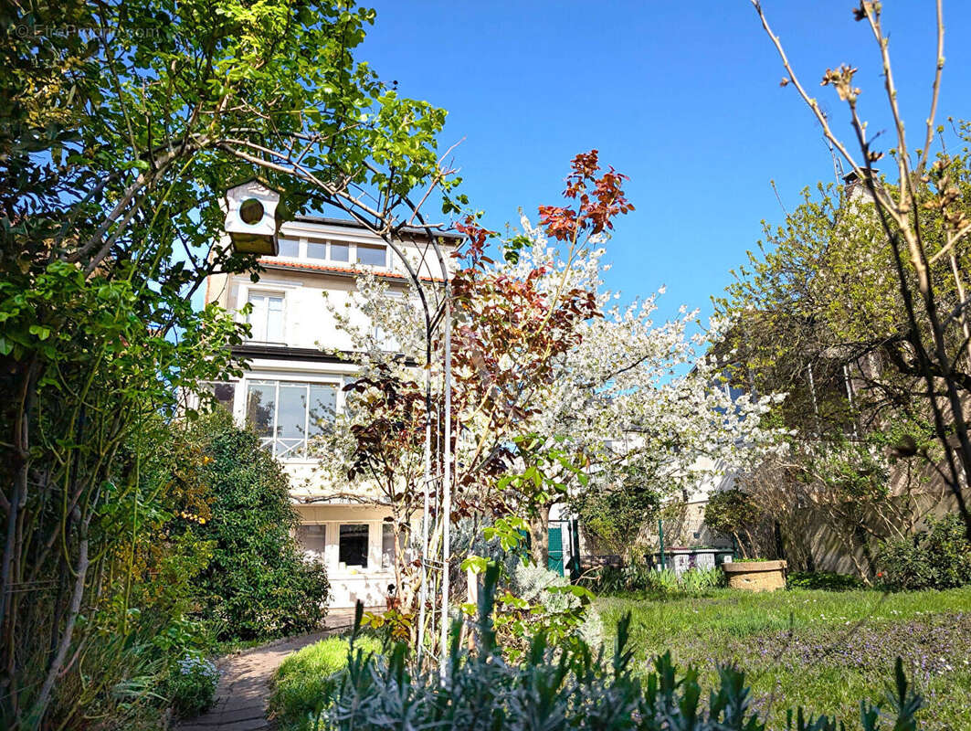 Maison à BRY-SUR-MARNE