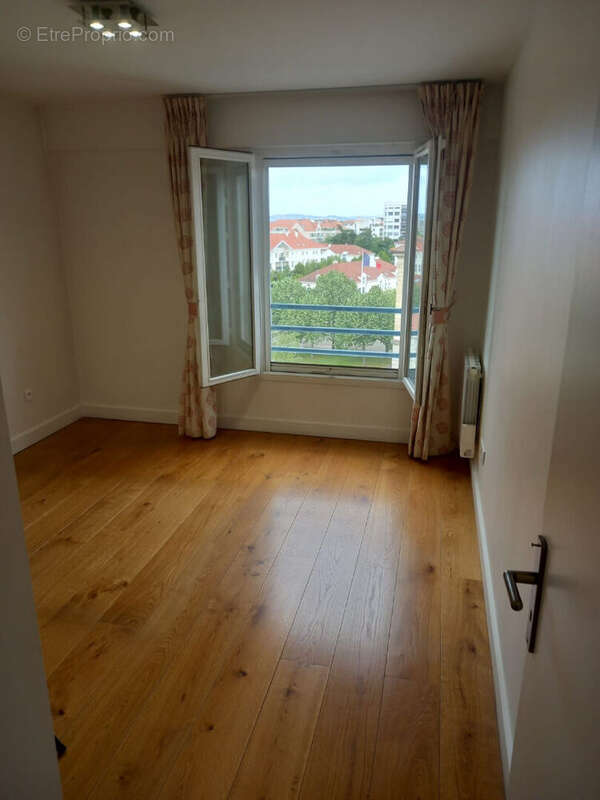 Appartement à RUEIL-MALMAISON