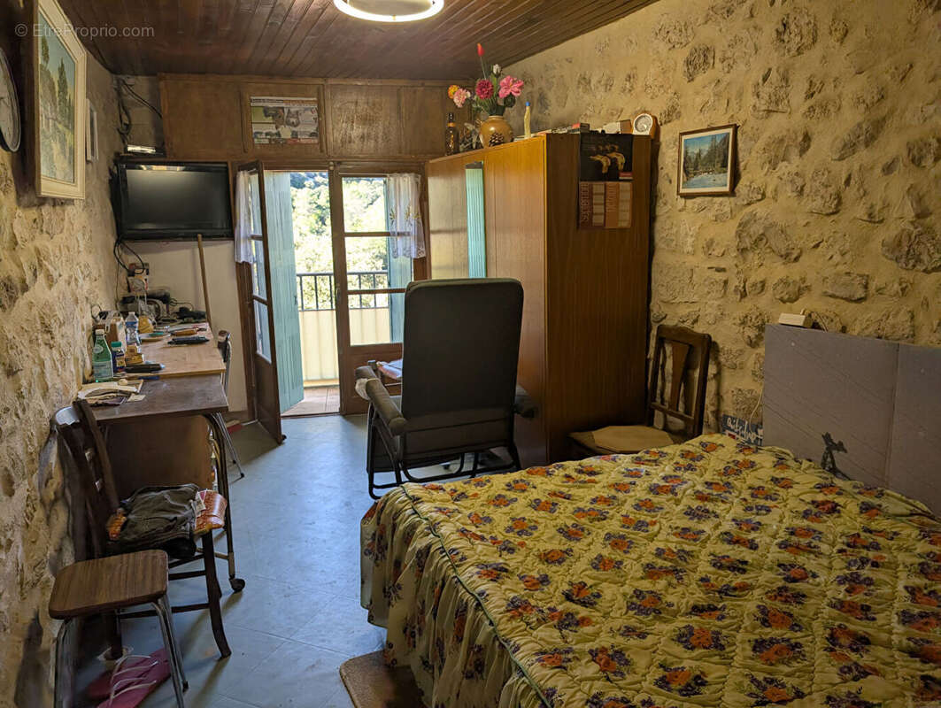 Maison à COMBAILLAUX