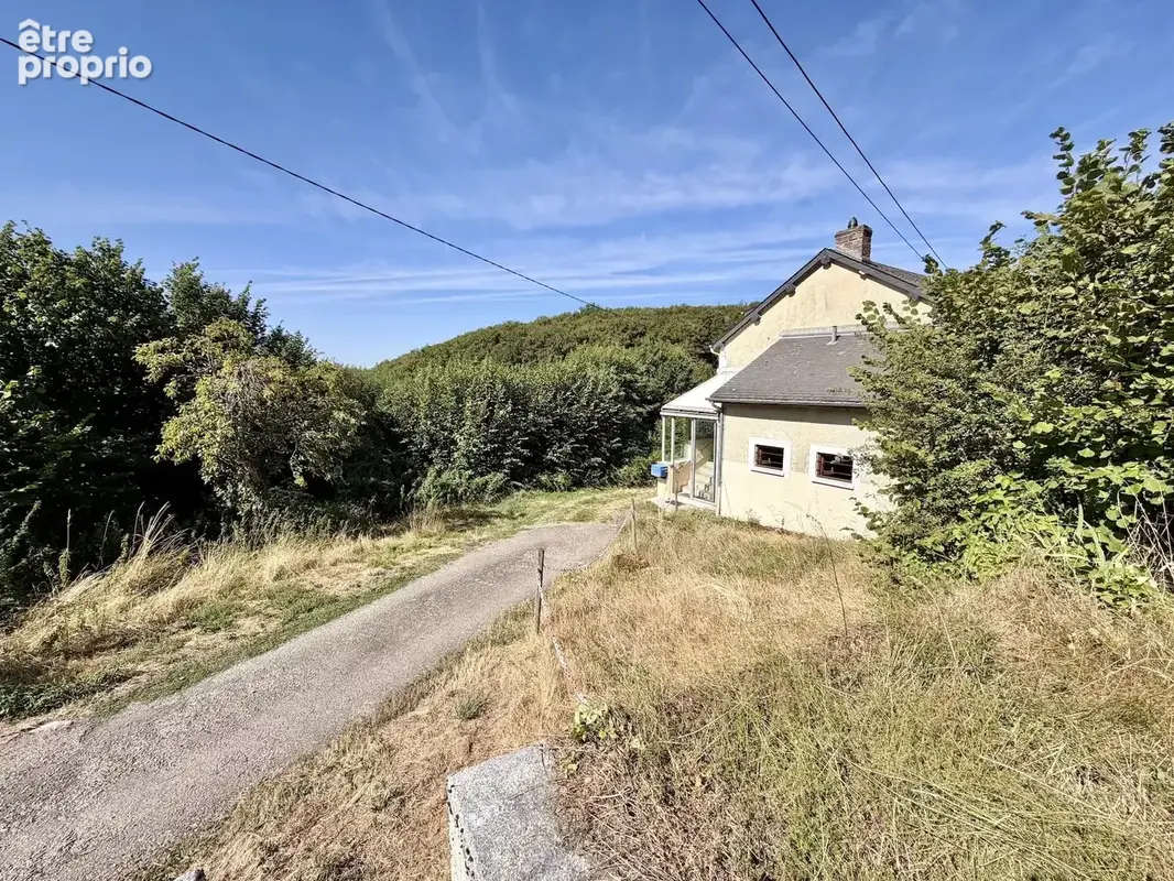 Photo Maison à Saint-Leger-De-Fougeret au prix de 75 000€