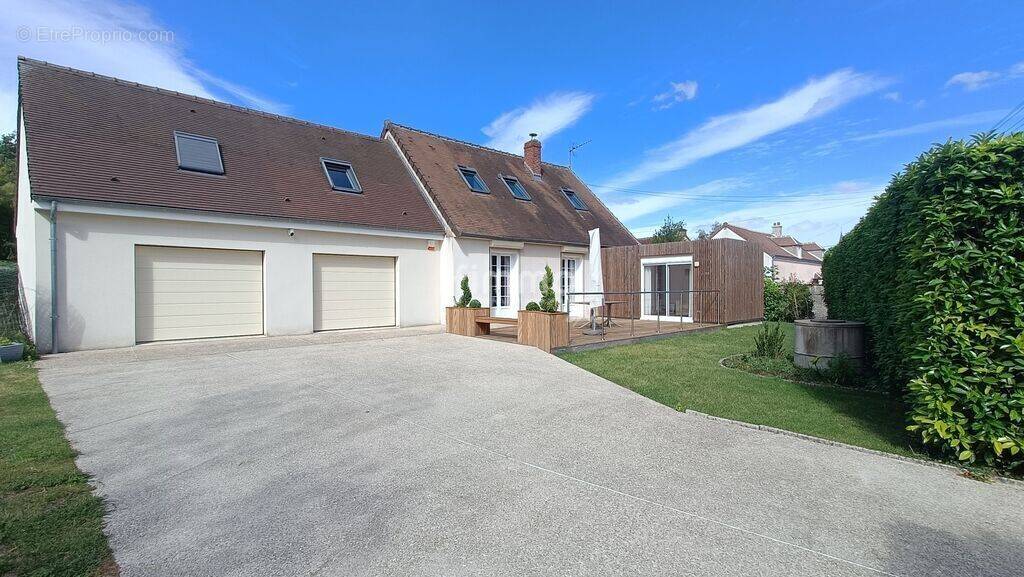 Maison à CHAMPCENEST