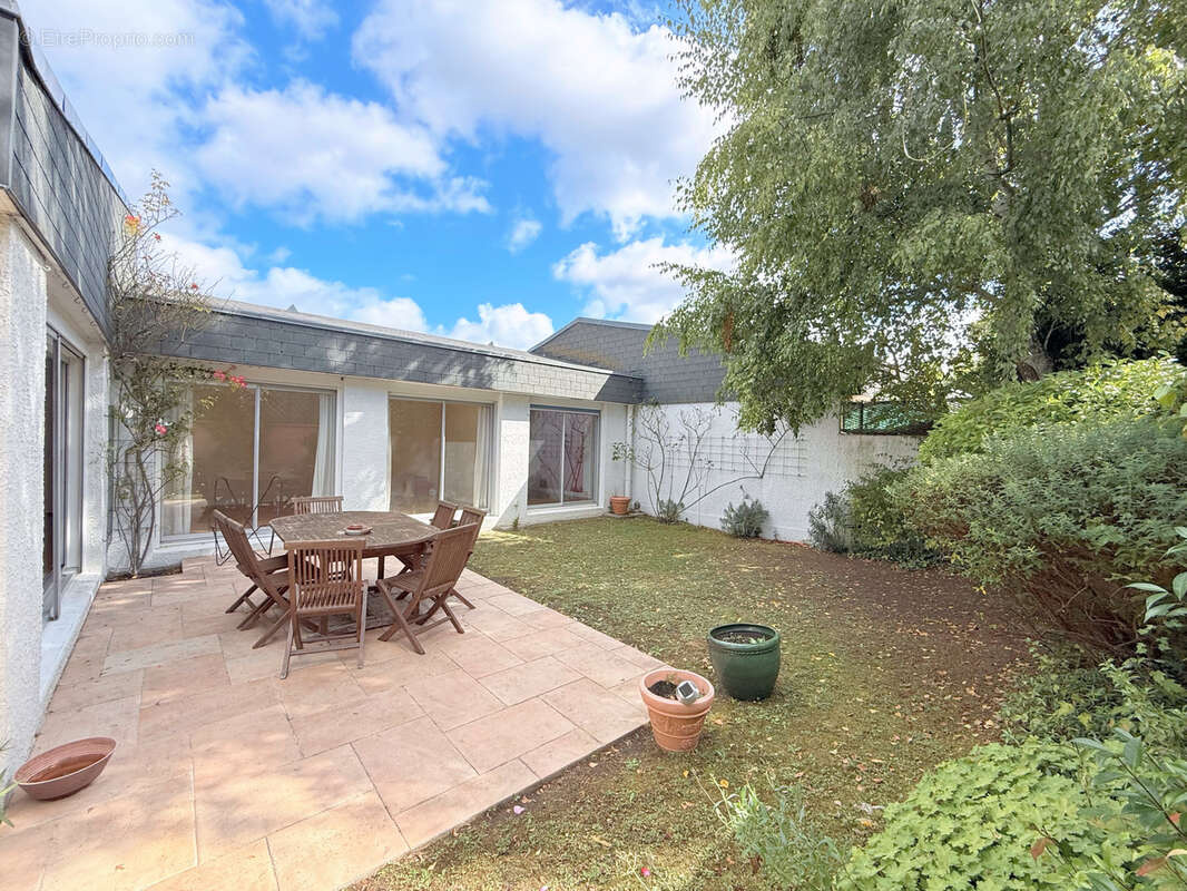 Maison à RUEIL-MALMAISON