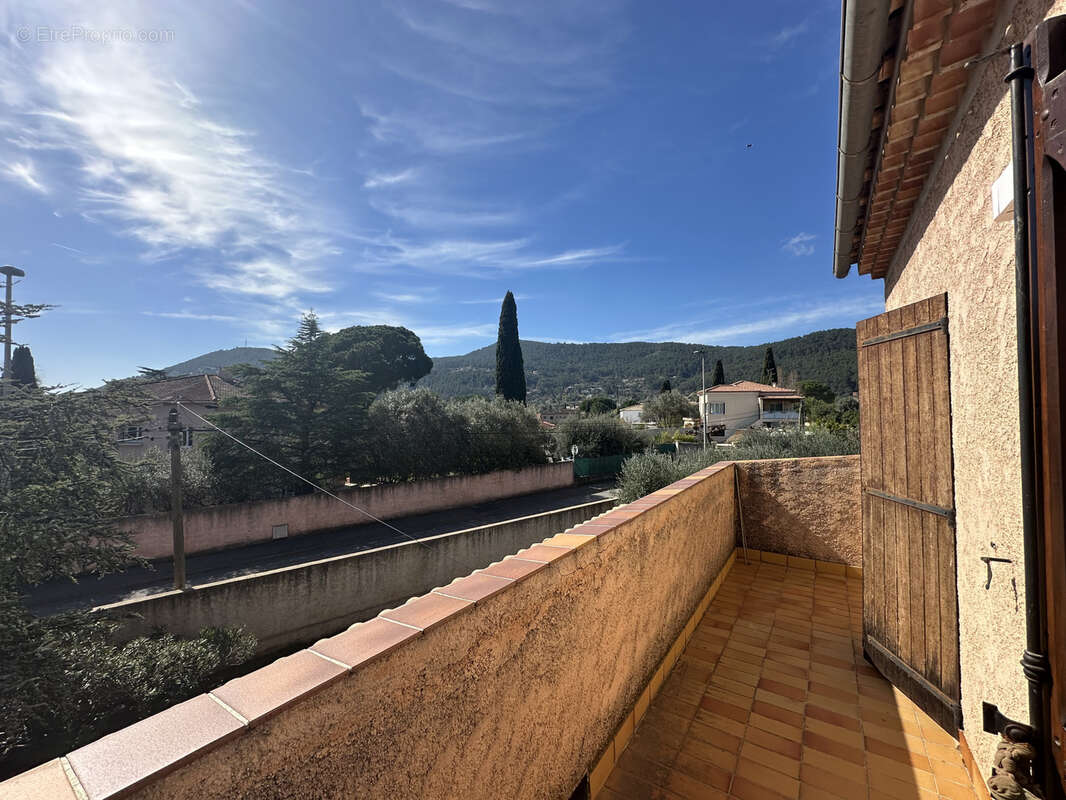 Maison à SOLLIES-PONT