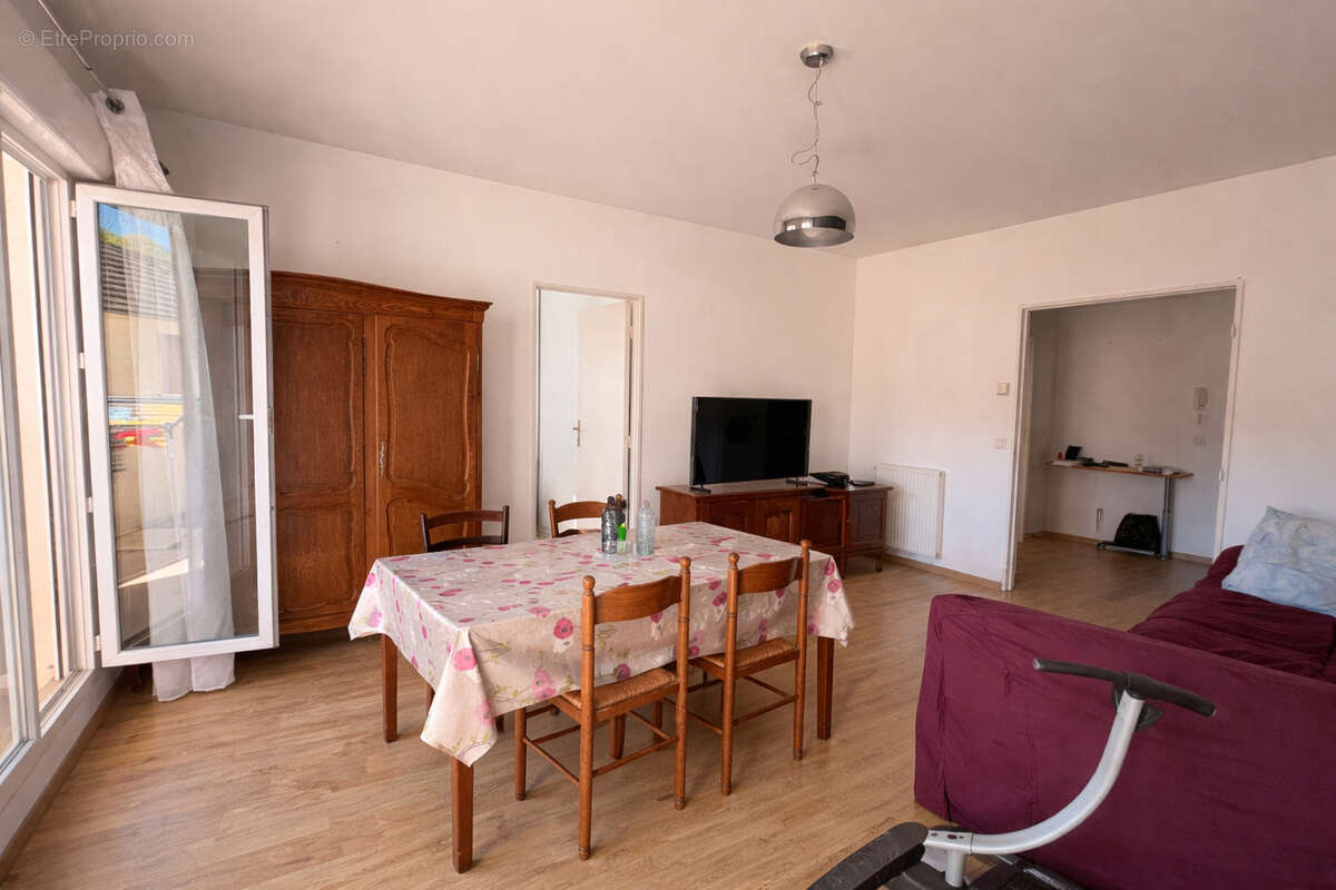 Appartement à LAMORLAYE