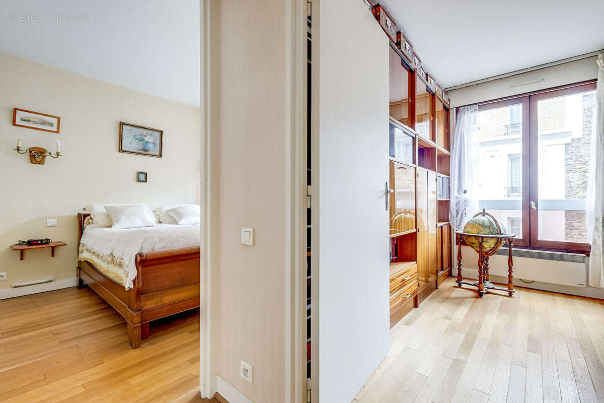 Appartement à PARIS-20E