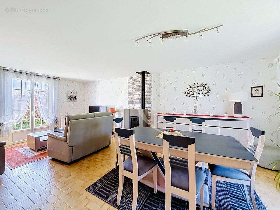 Maison à NANTEUIL-LES-MEAUX