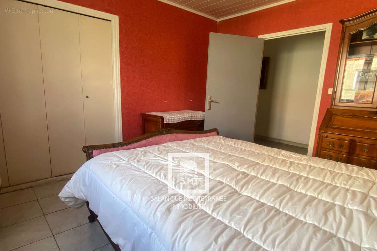 Maison à SAINT-LAURENT-DE-LA-SALANQUE