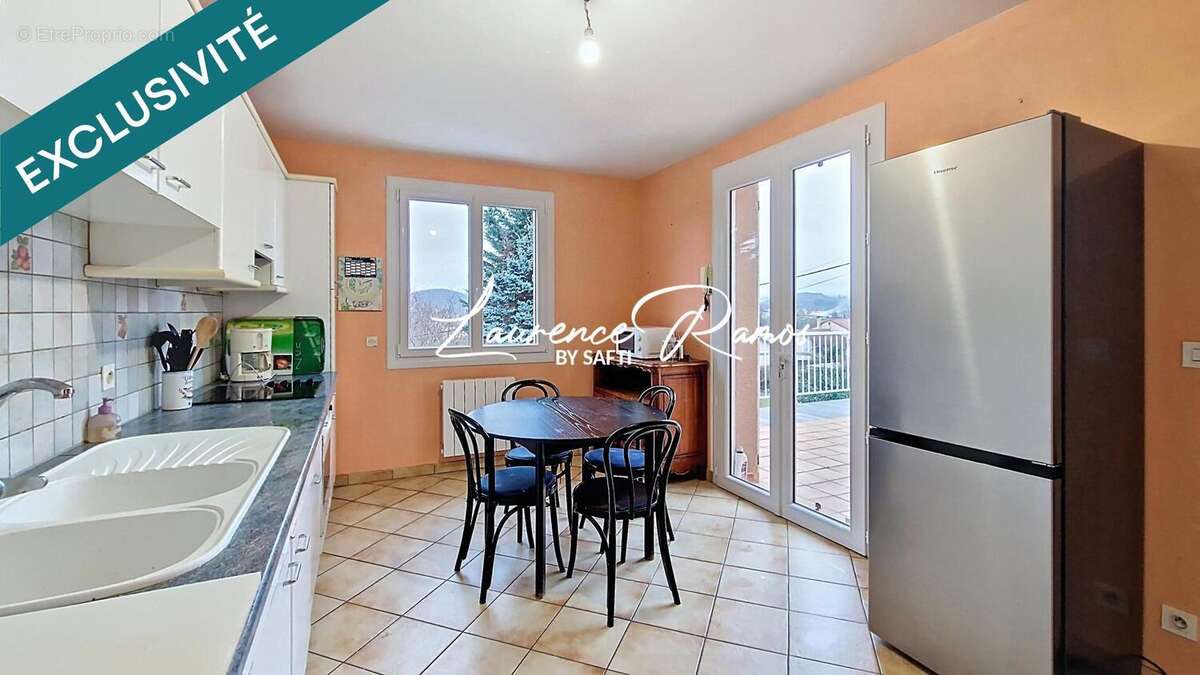 Maison 150 m² à Langeac  - photo 3