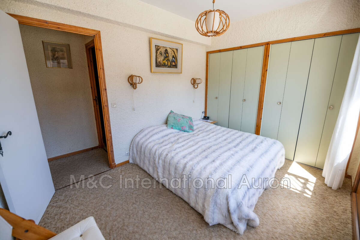 Appartement à SAINT-ETIENNE-DE-TINEE