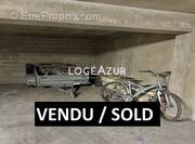 Parking à VALLAURIS