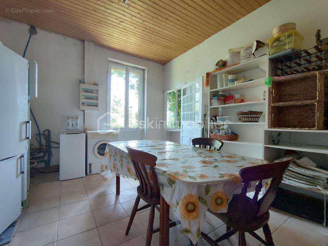 Maison 287 m² à Peyrecave  - photo 6