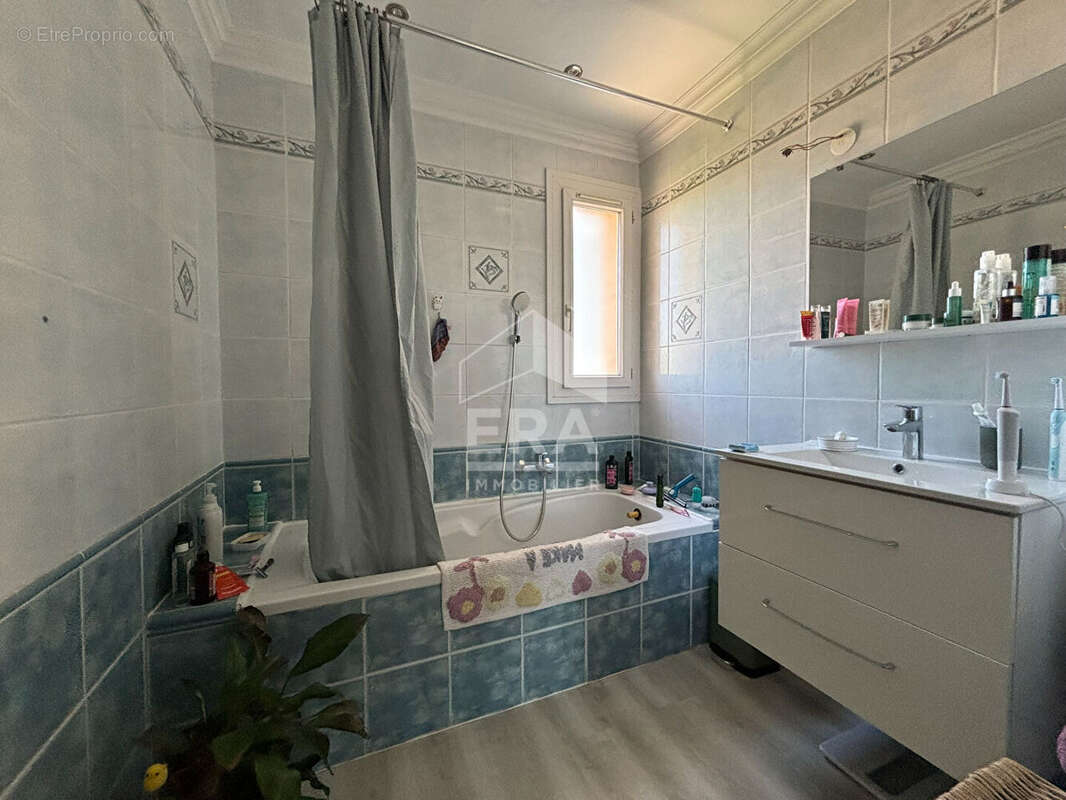 Fréjus Plage ? Appartement 4 pièces de 68 m² avec parking et cave - photo 7
