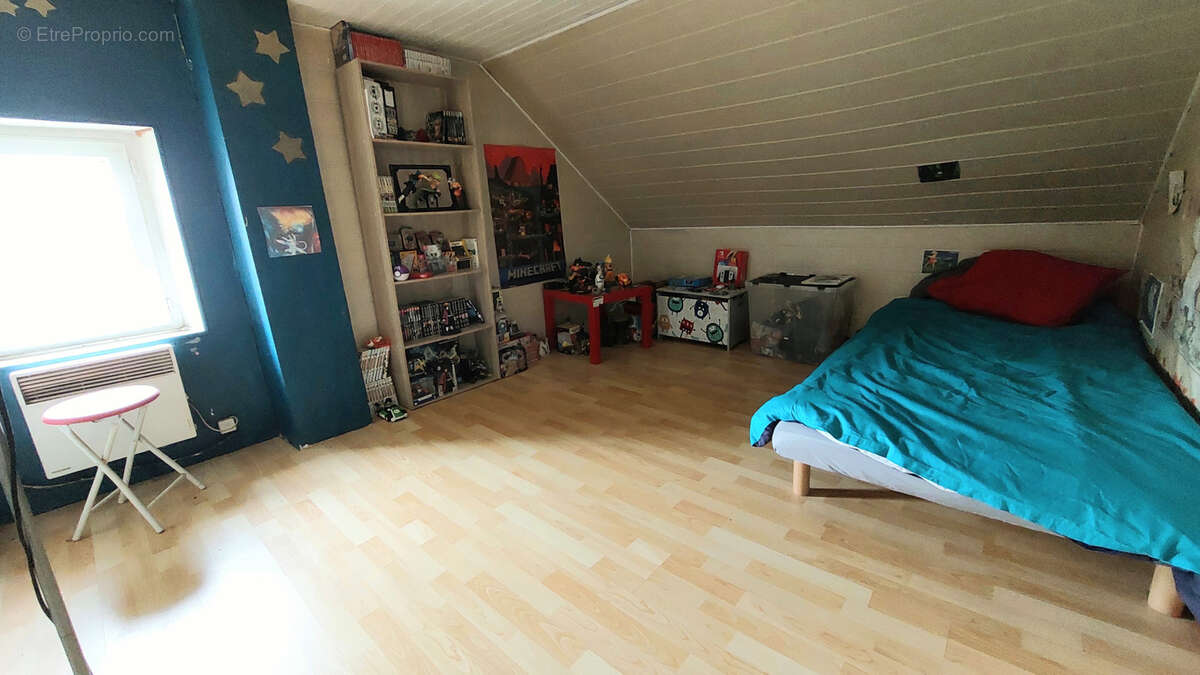 Maison à THORIGNY-SUR-OREUSE