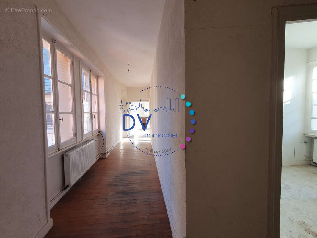 Appartement à AMPLEPUIS