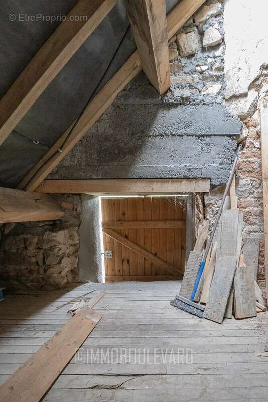 Maison à SAINT-GERVAIS-D&#039;AUVERGNE