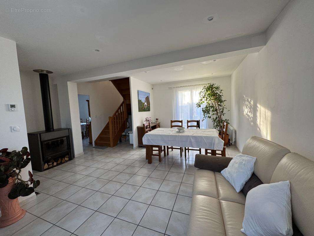 Maison à COLOMBIER-SAUGNIEU