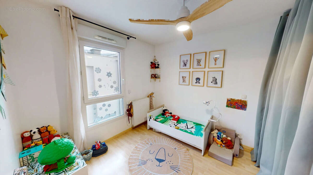 Appartement à SAINT-MARTIN-D'HERES