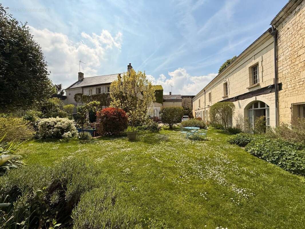Maison à LE COUDRAY-MACOUARD