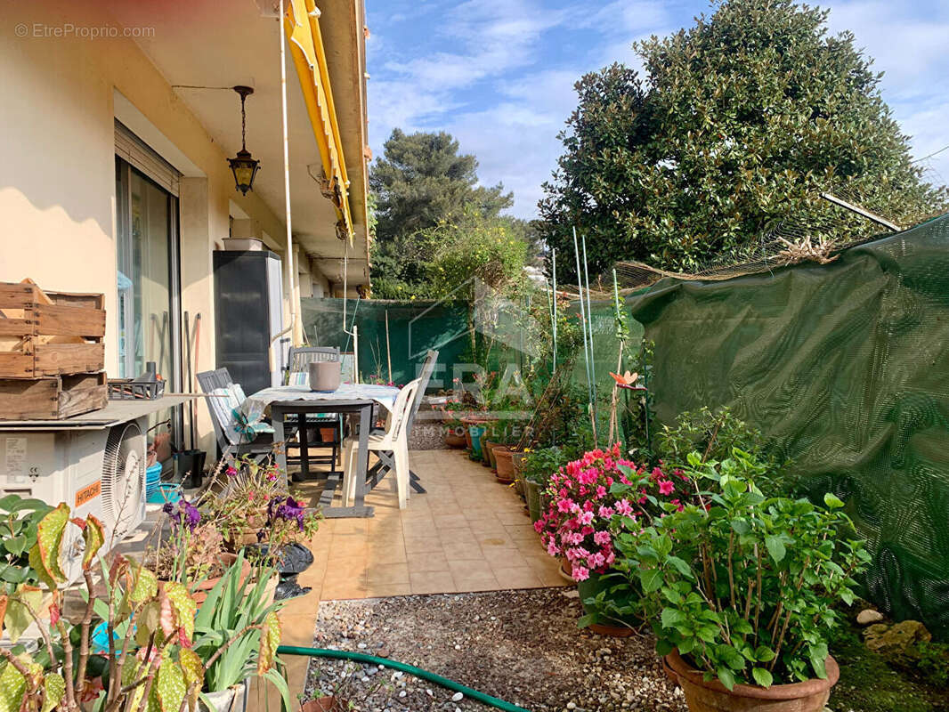 Appartement à LE CANNET