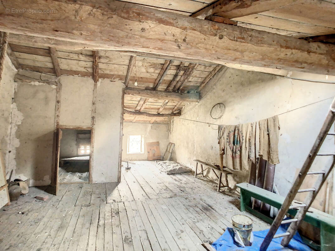 Maison à LUDESSE