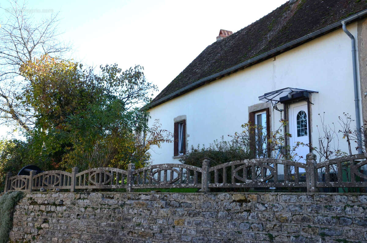 Maison à SAINT-SEINE