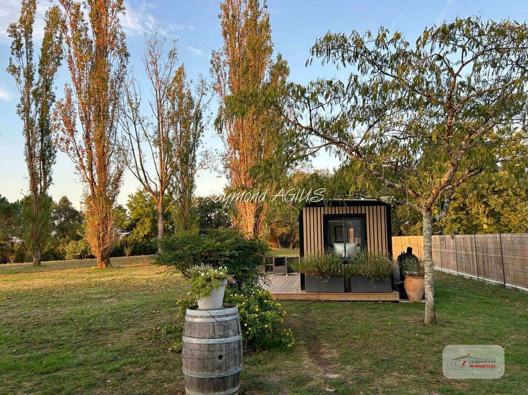 Maison à SAINT-EMILION