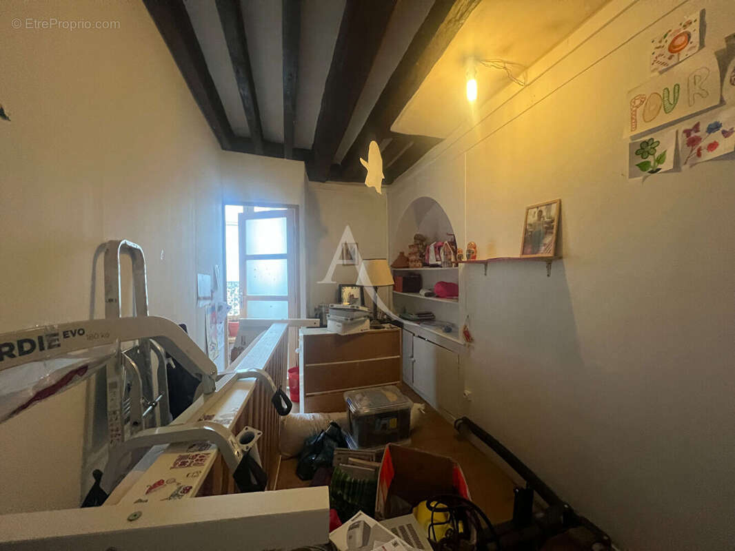 Appartement à PARIS-10E
