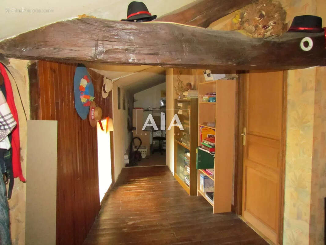 Maison proche de Nanteuil en Vallée - photo 10