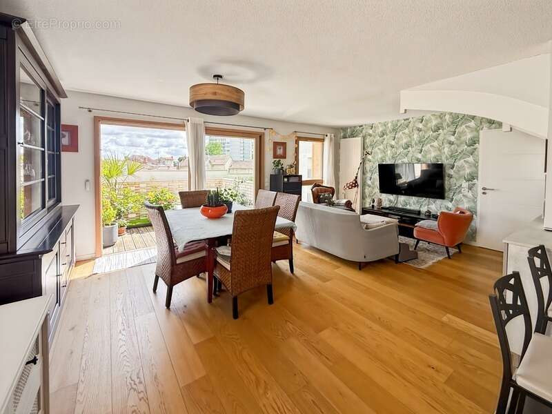 Superbe Duplex T4 - Double Terrasse - Parking - Entre Nansouty et Barrière de Bègles - photo 4