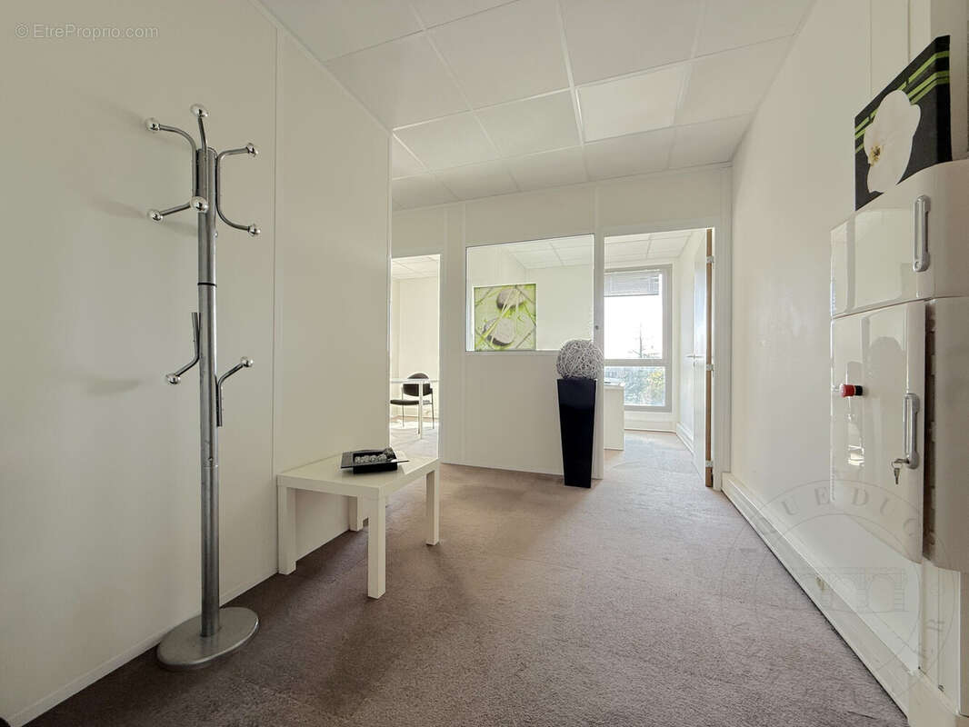 Commerce à FRANCHEVILLE