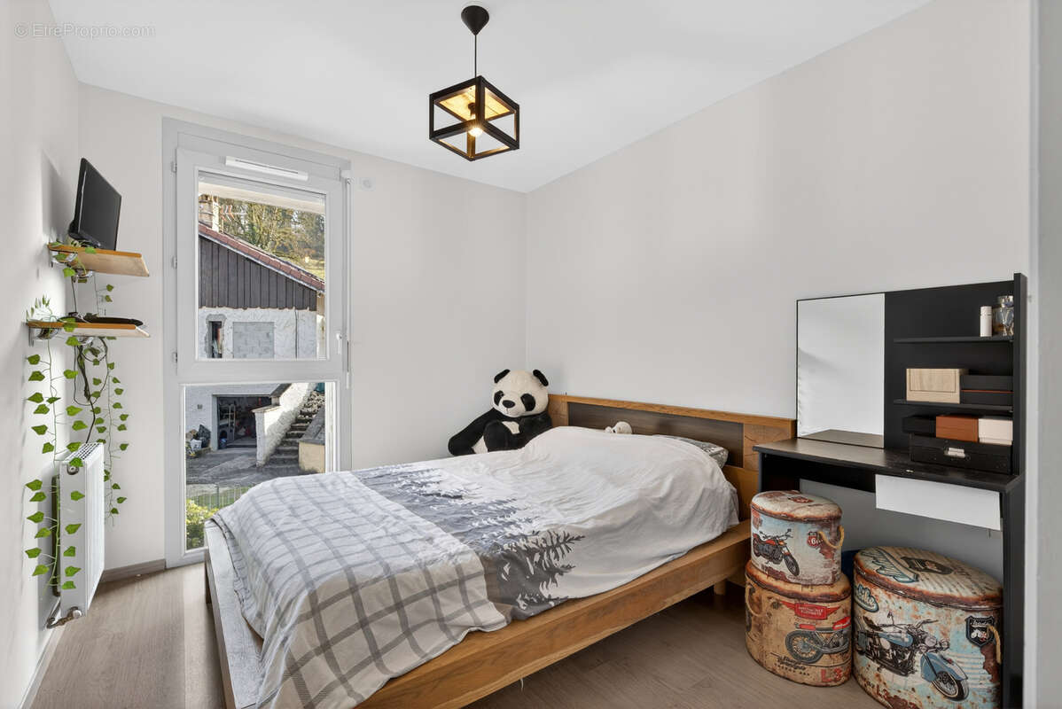 Appartement à MURES