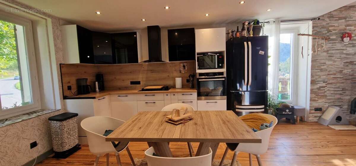 Appartement à CHAUFFAYER