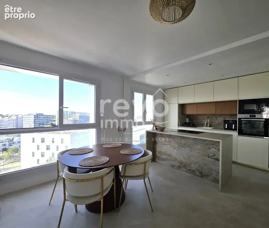 ILE DE NANTES 44200  T3 lumineux avec vue dégagée au 11ème étage - photo 4