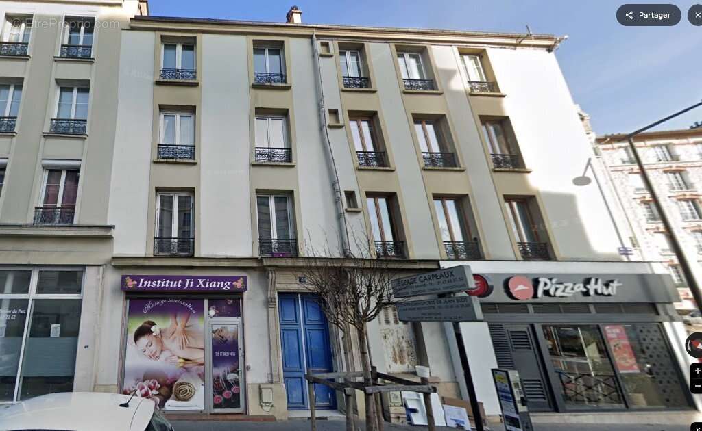 Appartement à COURBEVOIE