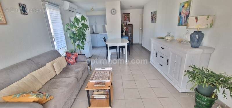 Appartement à CHATEAUNEUF-LES-MARTIGUES