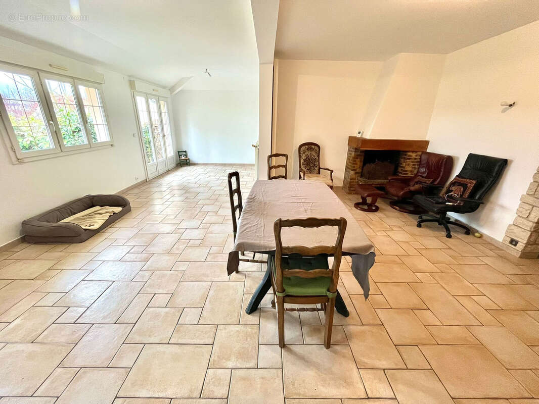 Maison à TREMBLAY-EN-FRANCE