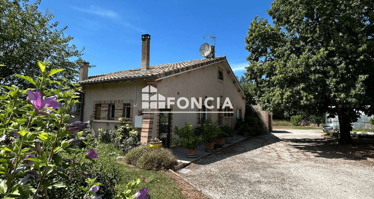 Maison à MONTBARTIER