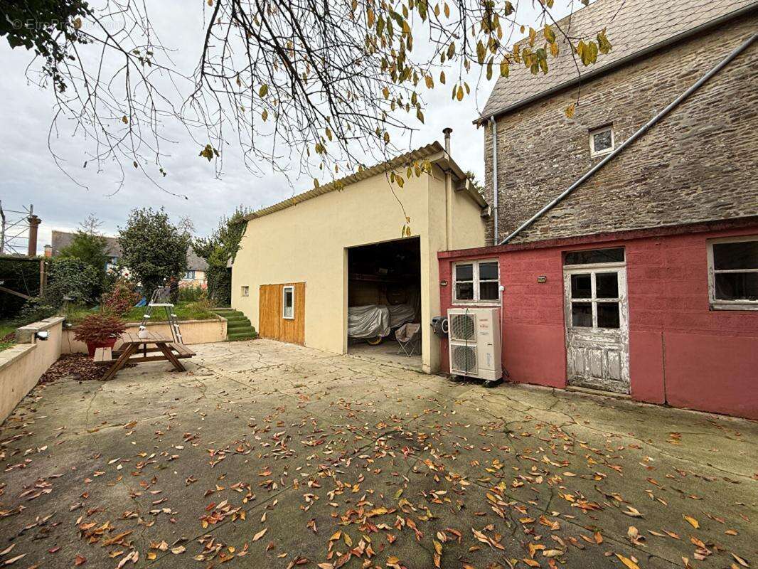 Maison à MORTAIN
