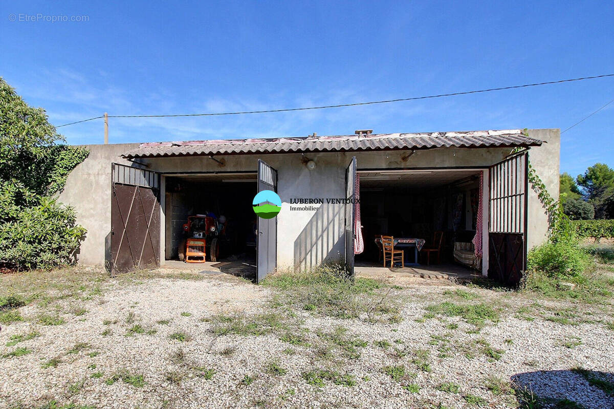 Parking à MODENE